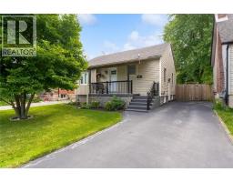 722 BURGESS Avenue, Hamilton, Ontario
