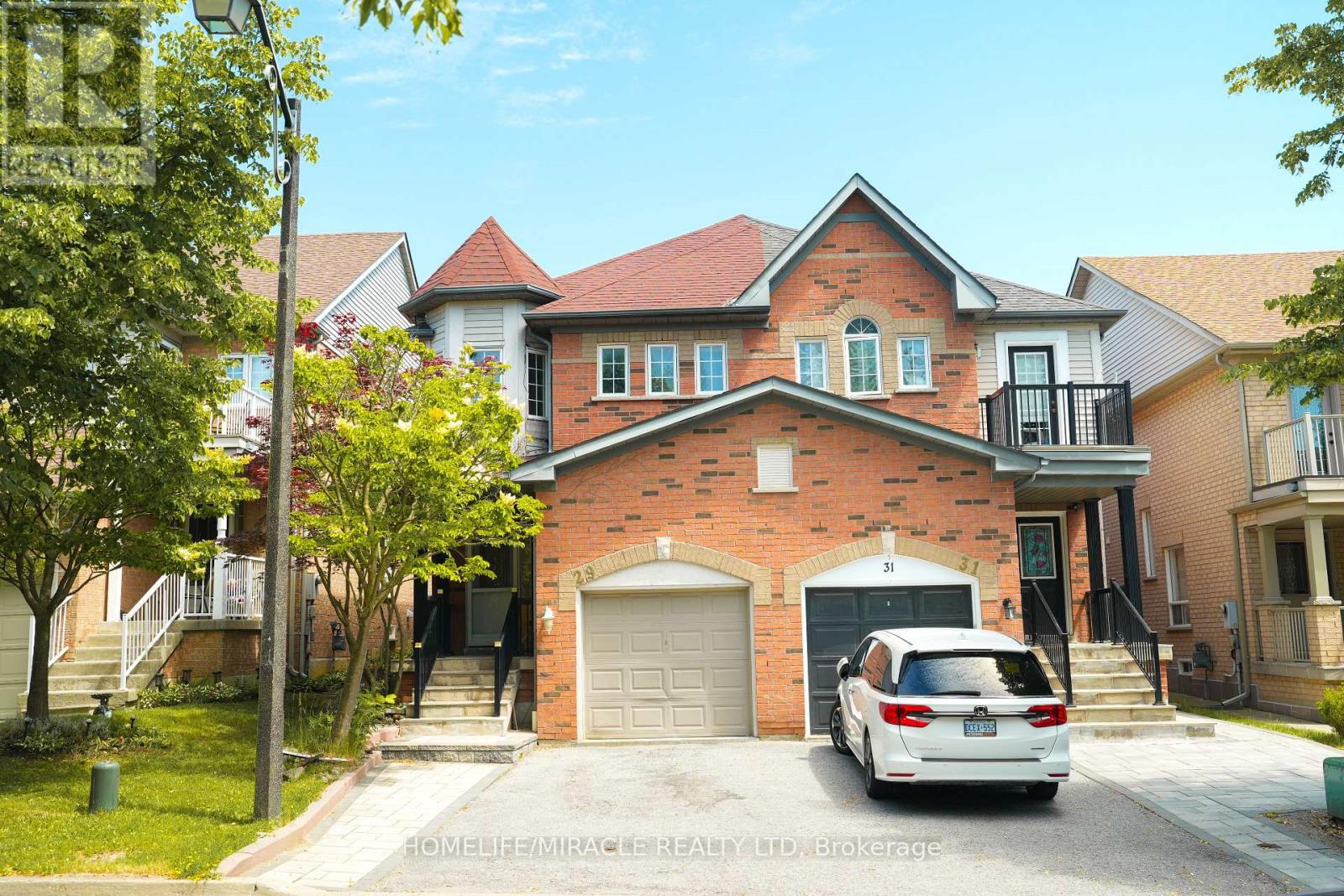 29 HEMANS COURT, Ajax, Ontario