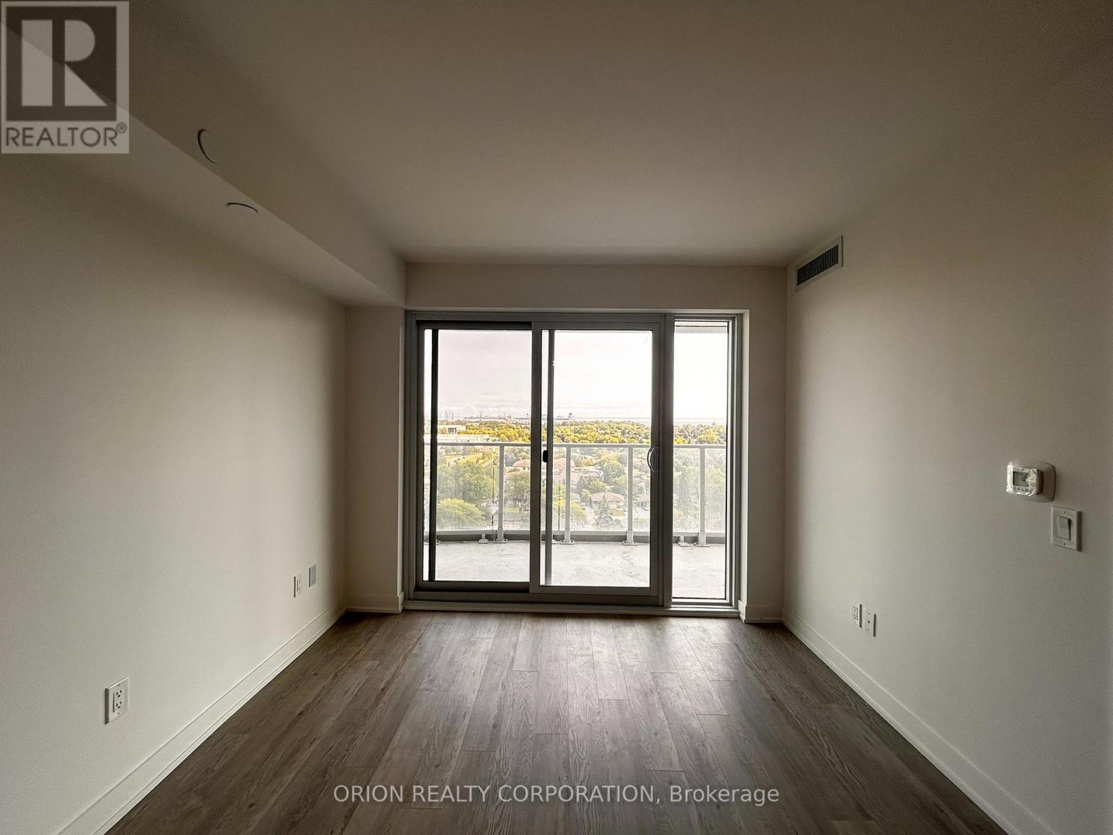 1307 - 1010 Sandy Beach Road, Pickering, Ontario  L1W 0C7 - Photo 14 - E13560426