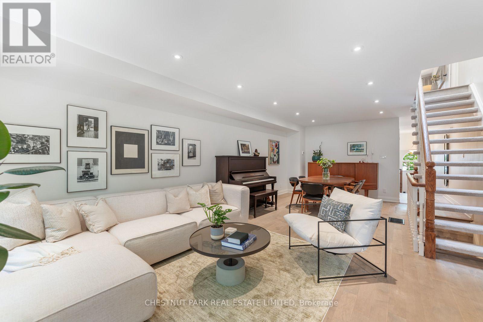 64 Curzon Street, Toronto, Ontario  M4M 3B4 - Photo 12 - E13560550