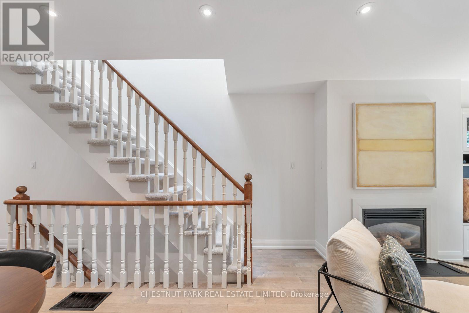64 Curzon Street, Toronto, Ontario  M4M 3B4 - Photo 18 - E13560550