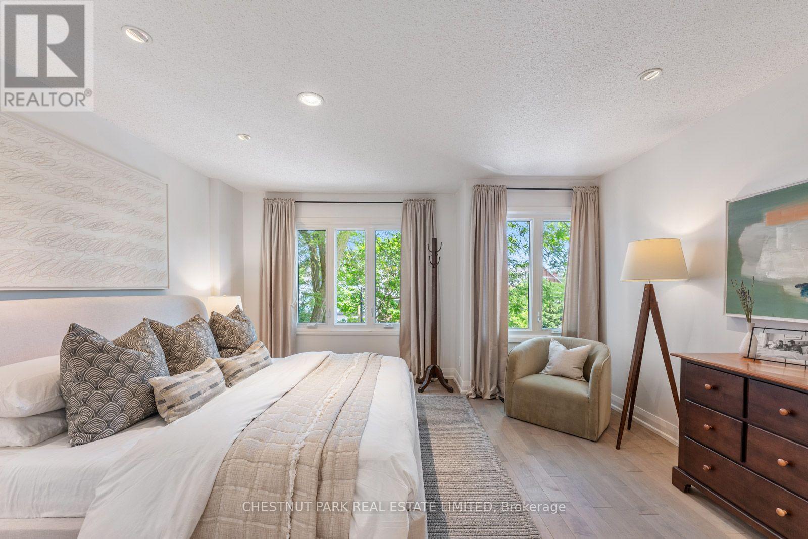 64 Curzon Street, Toronto, Ontario  M4M 3B4 - Photo 21 - E13560550