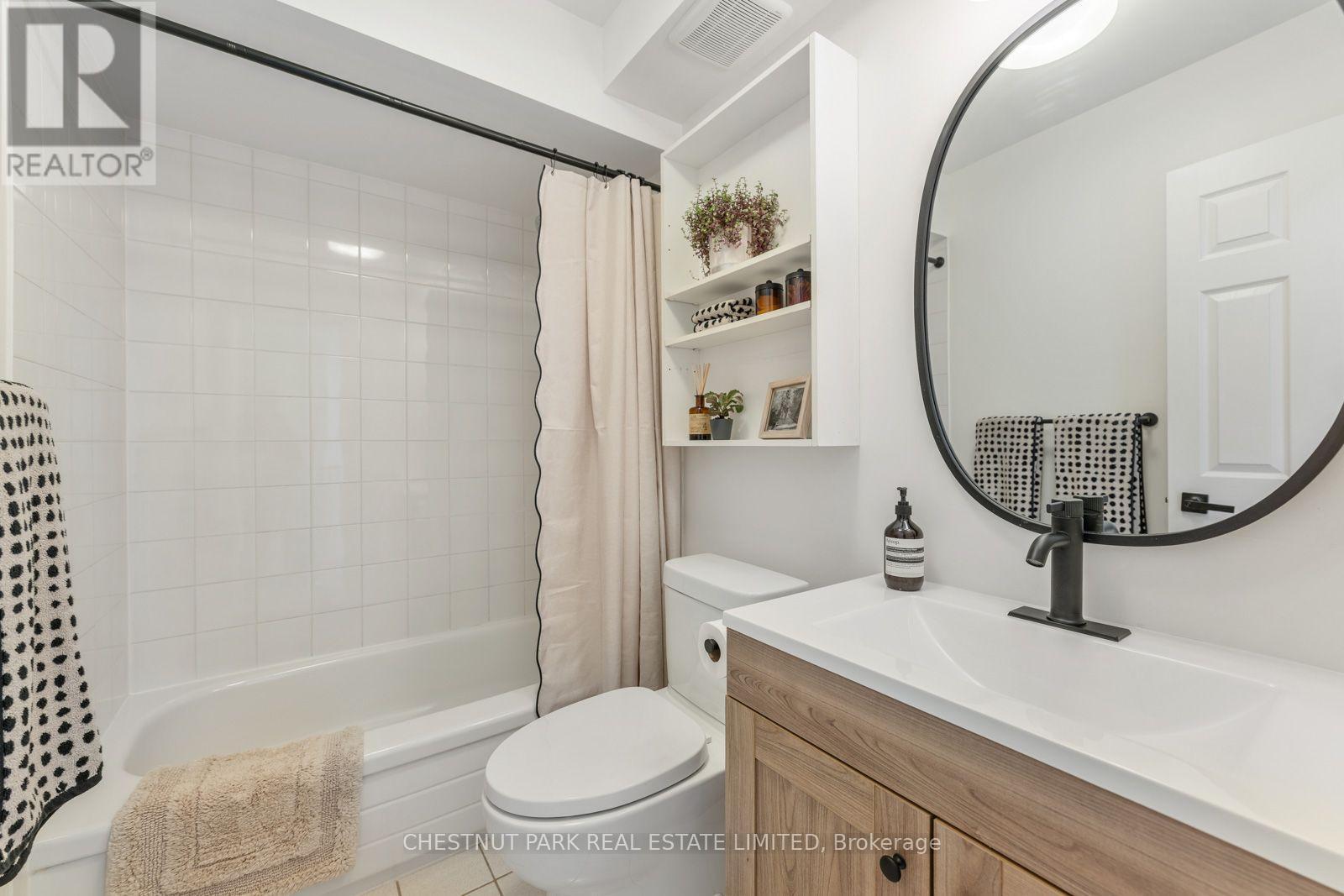 64 Curzon Street, Toronto, Ontario  M4M 3B4 - Photo 28 - E13560550