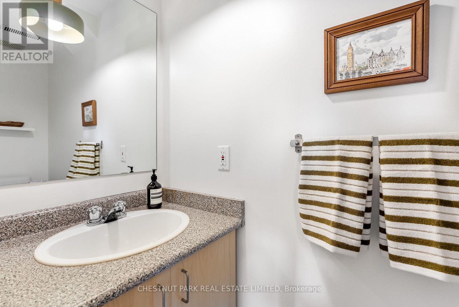 64 Curzon Street, Toronto, Ontario  M4M 3B4 - Photo 31 - E13560550