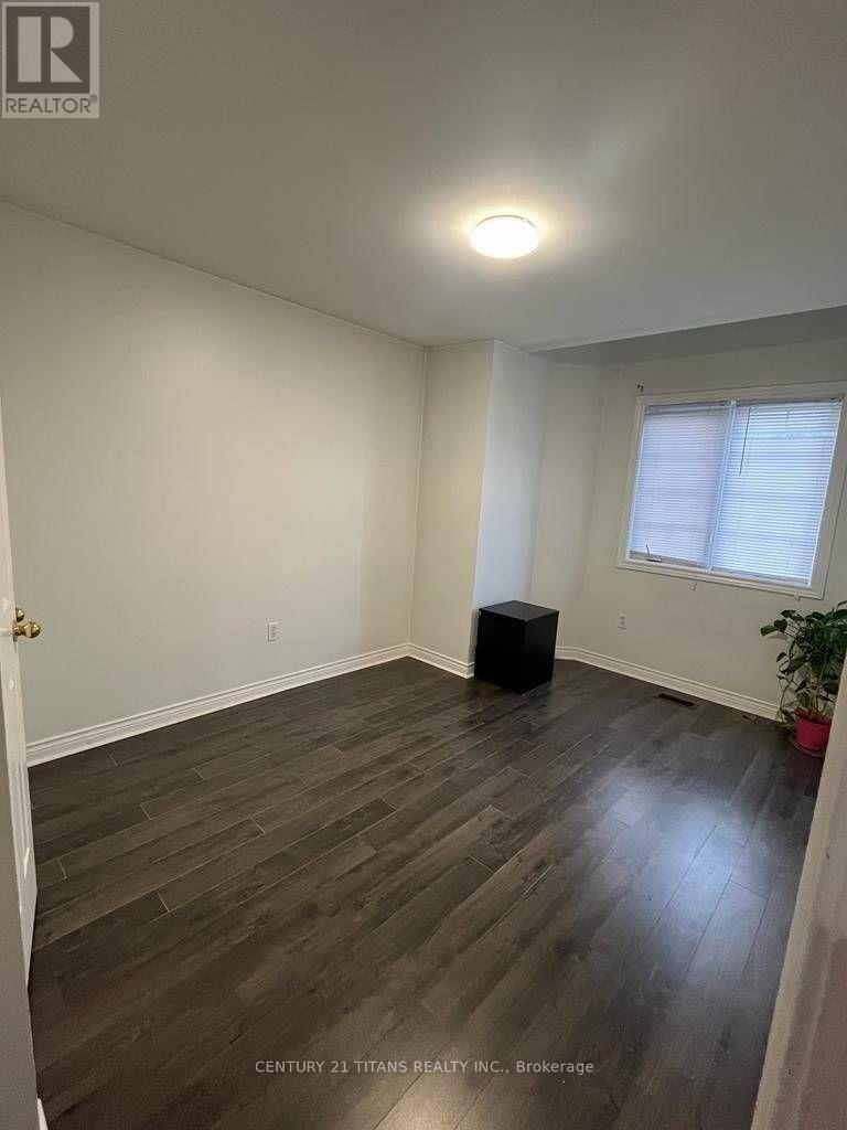 Main Floor - 32 Dooley Crescent, Ajax, Ontario L1T 4J4 - Photo 11 - E13560666