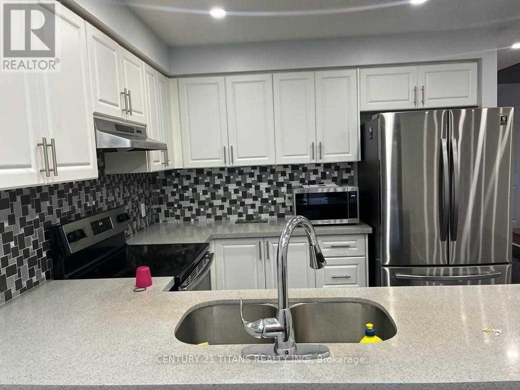 Main Floor - 32 Dooley Crescent, Ajax, Ontario L1T 4J4 - Photo 4 - E13560666
