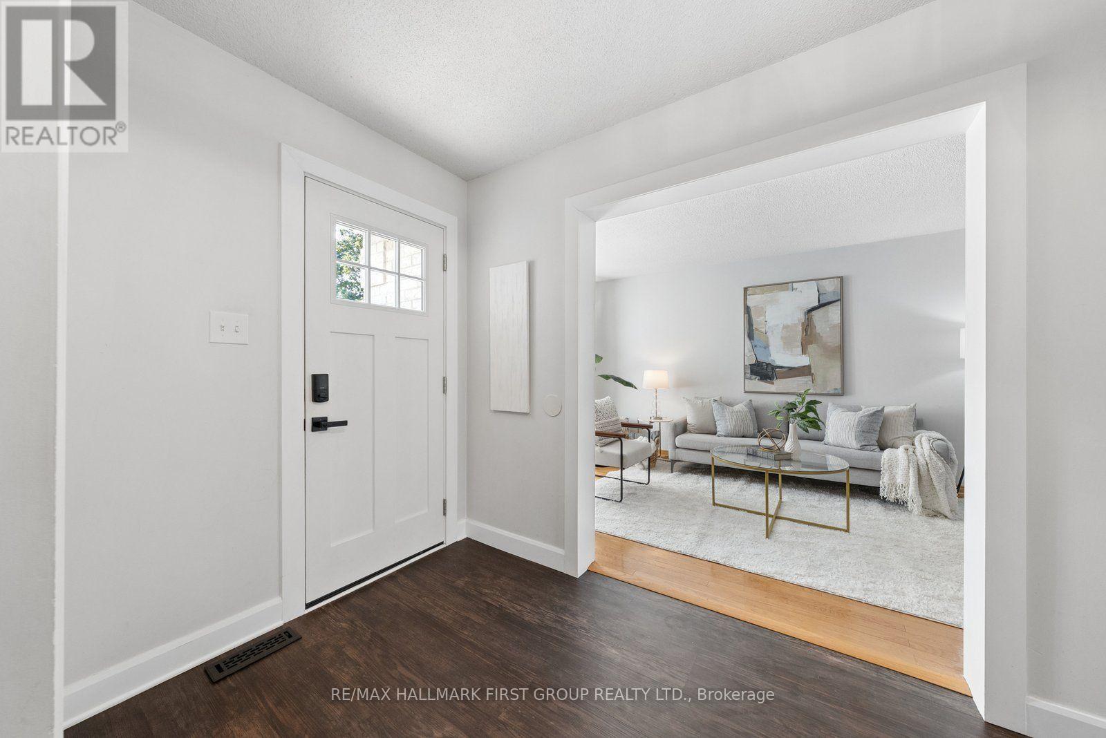 662 Cognac Crescent, Pickering, Ontario  L1X 1L7 - Photo 4 - E13560682