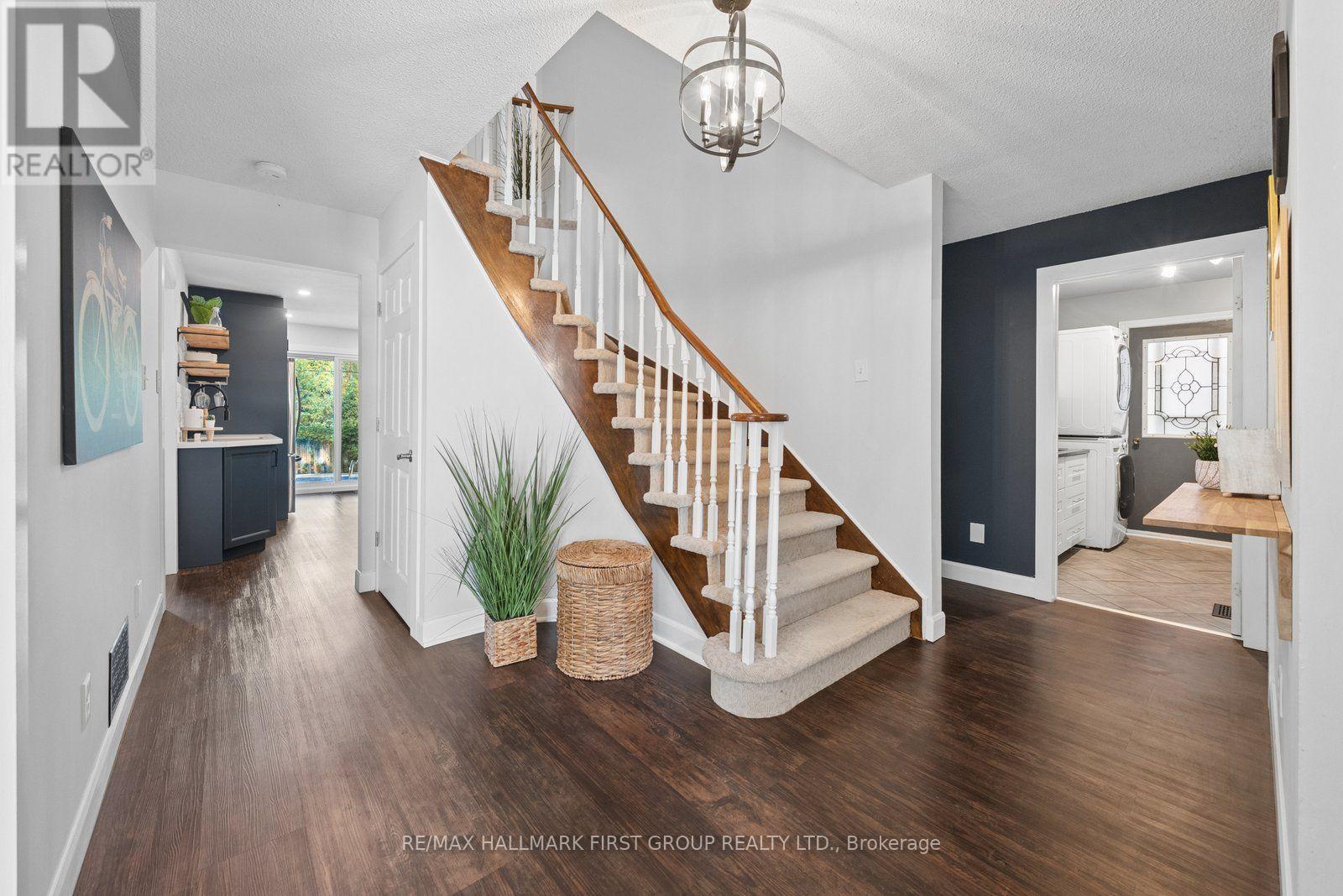 662 Cognac Crescent, Pickering, Ontario  L1X 1L7 - Photo 5 - E13560682