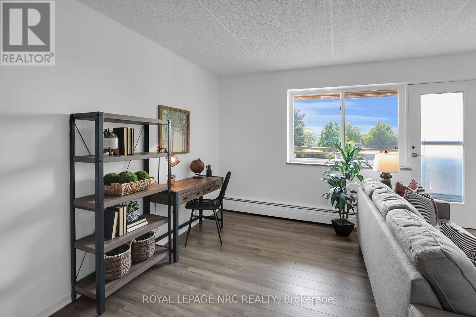 208 - 196 Scott Street, St. Catharines, Ontario  L2N 5T2 - Photo 11 - X13560368