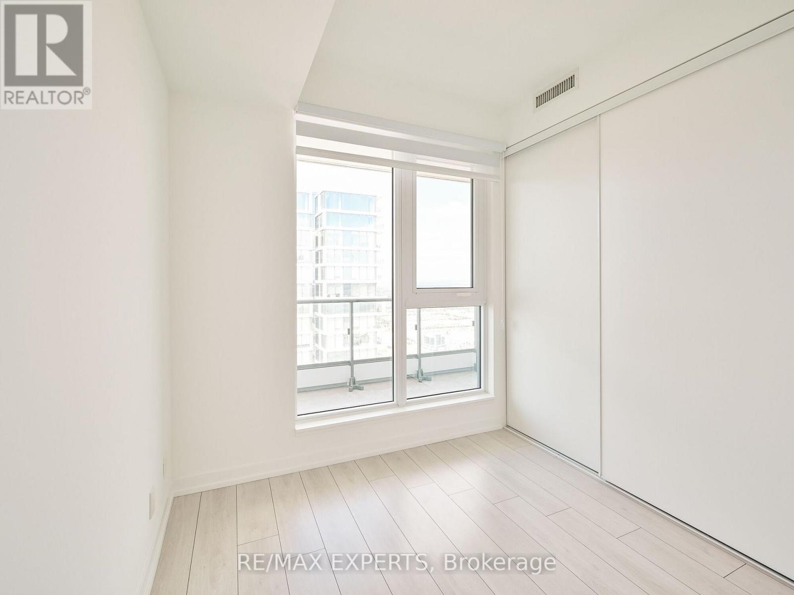 5910 - 950 Portage Parkway, Vaughan, Ontario L4K 0J7 - Photo 10 - N13560508