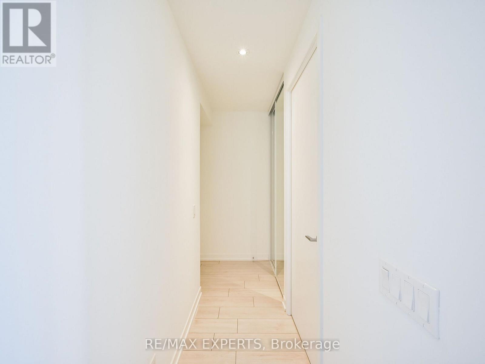 5910 - 950 Portage Parkway, Vaughan, Ontario L4K 0J7 - Photo 2 - N13560508