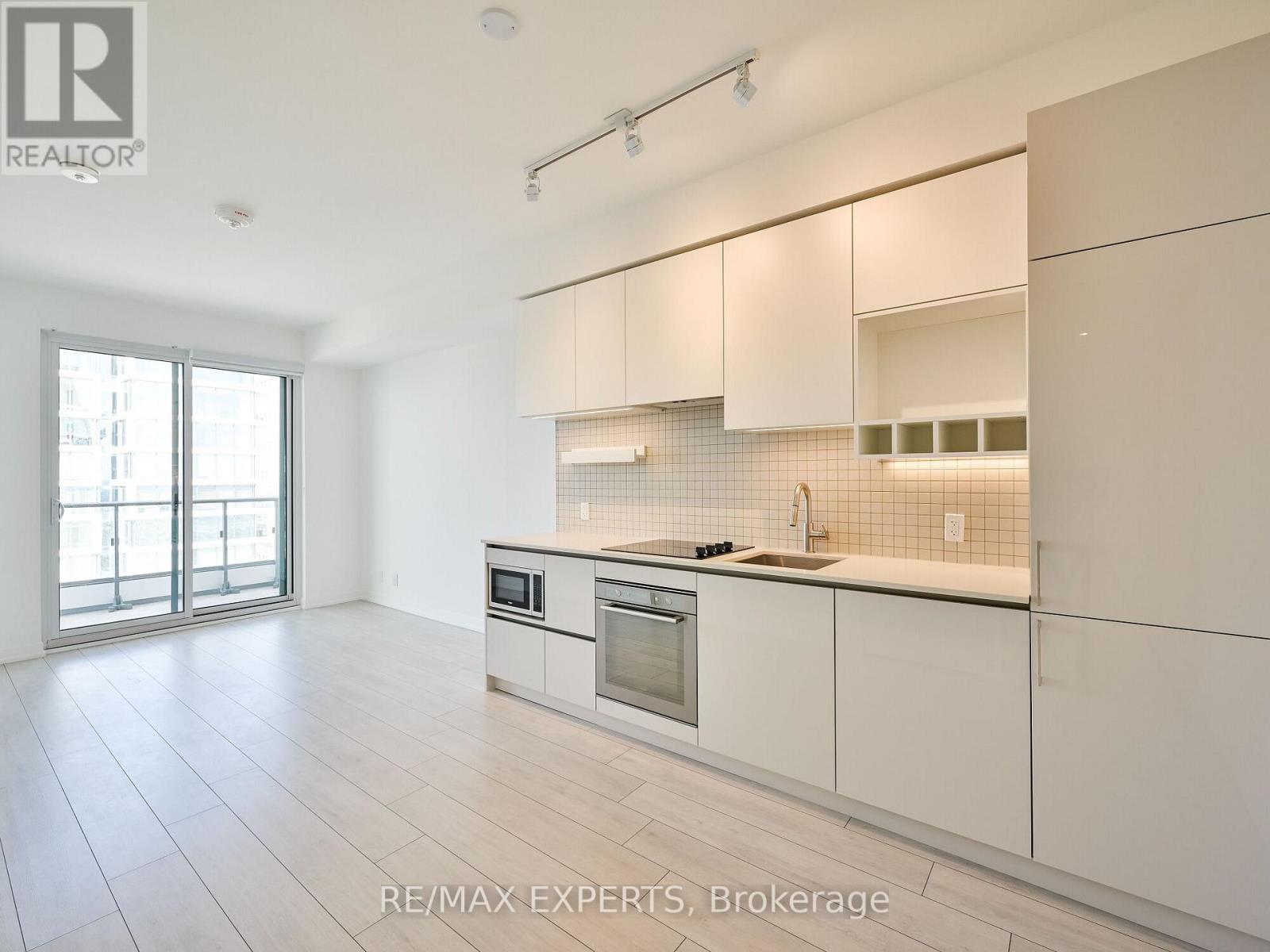 5910 - 950 Portage Parkway, Vaughan, Ontario L4K 0J7 - Photo 4 - N13560508