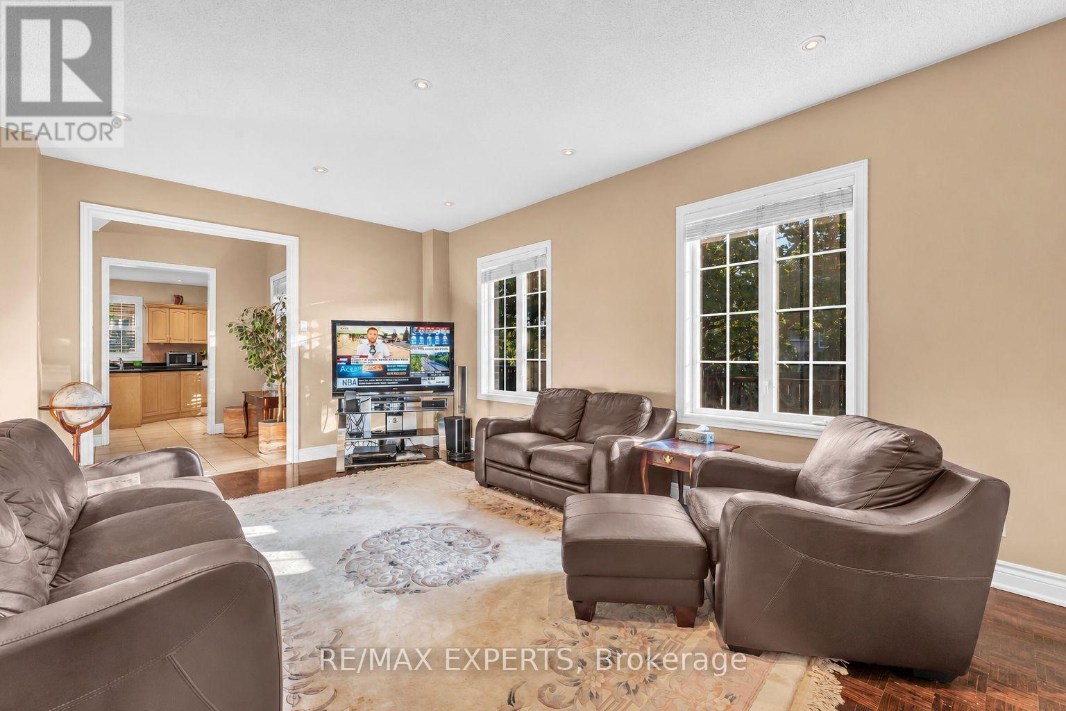 110 Velmar Drive, Vaughan, Ontario L4L 8W4 - Photo 15 - N13560554