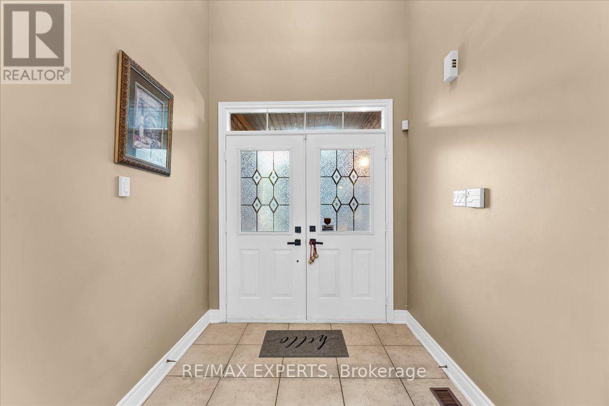 110 Velmar Drive, Vaughan, Ontario L4L 8W4 - Photo 4 - N13560554