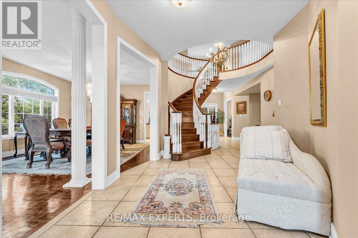 110 Velmar Drive, Vaughan, Ontario L4L 8W4 - Photo 5 - N13560554