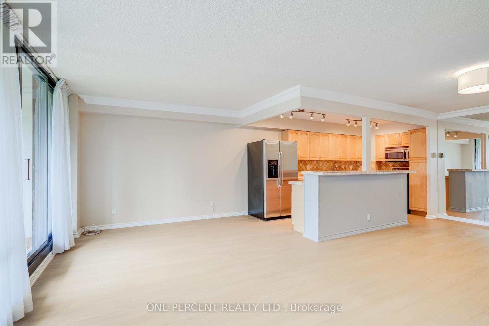 302 - 40 Baif Boulevard, Richmond Hill (North Richvale), Ontario  L4C 5M9 - Photo 11 - N13560558