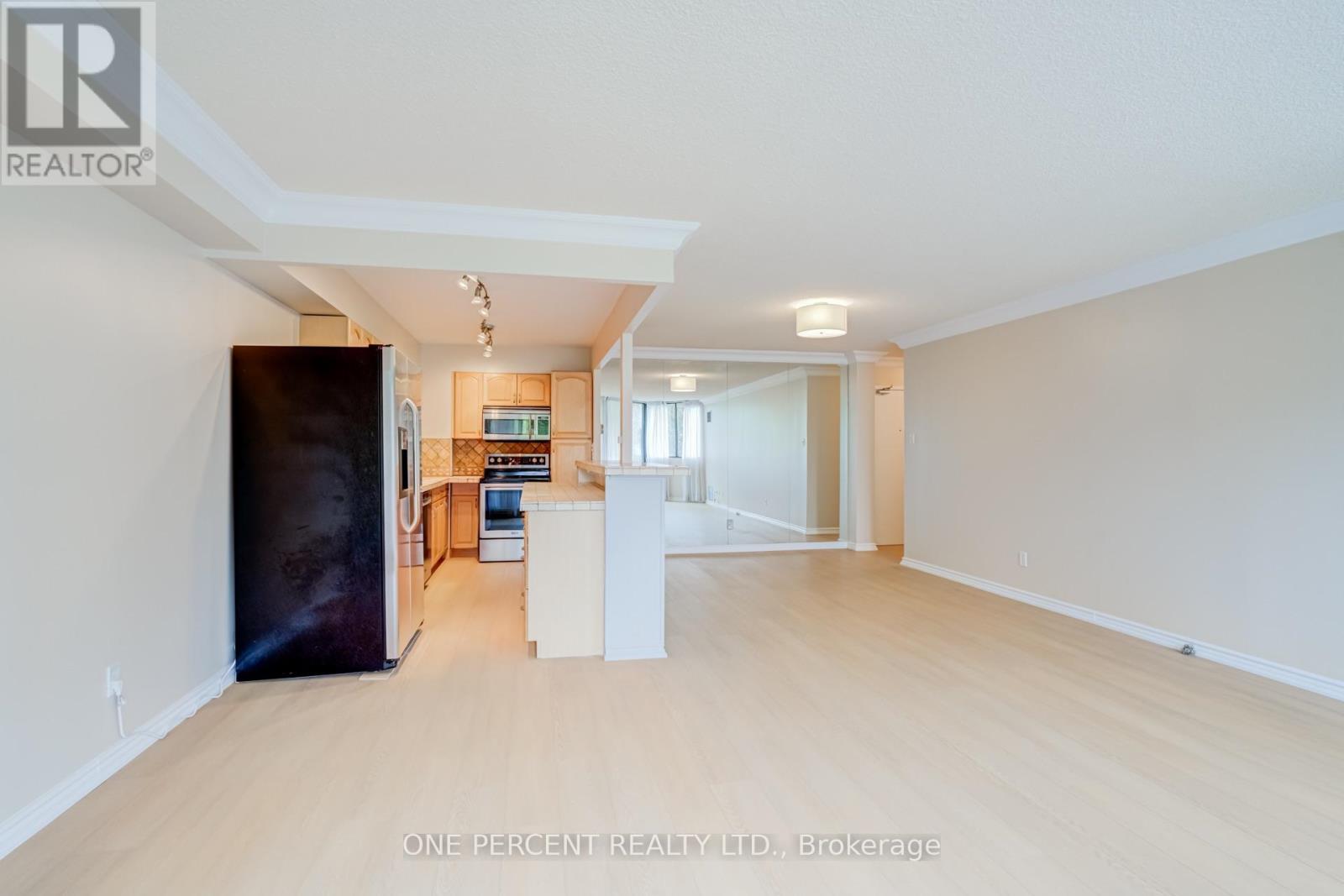 302 - 40 Baif Boulevard, Richmond Hill (North Richvale), Ontario  L4C 5M9 - Photo 15 - N13560558