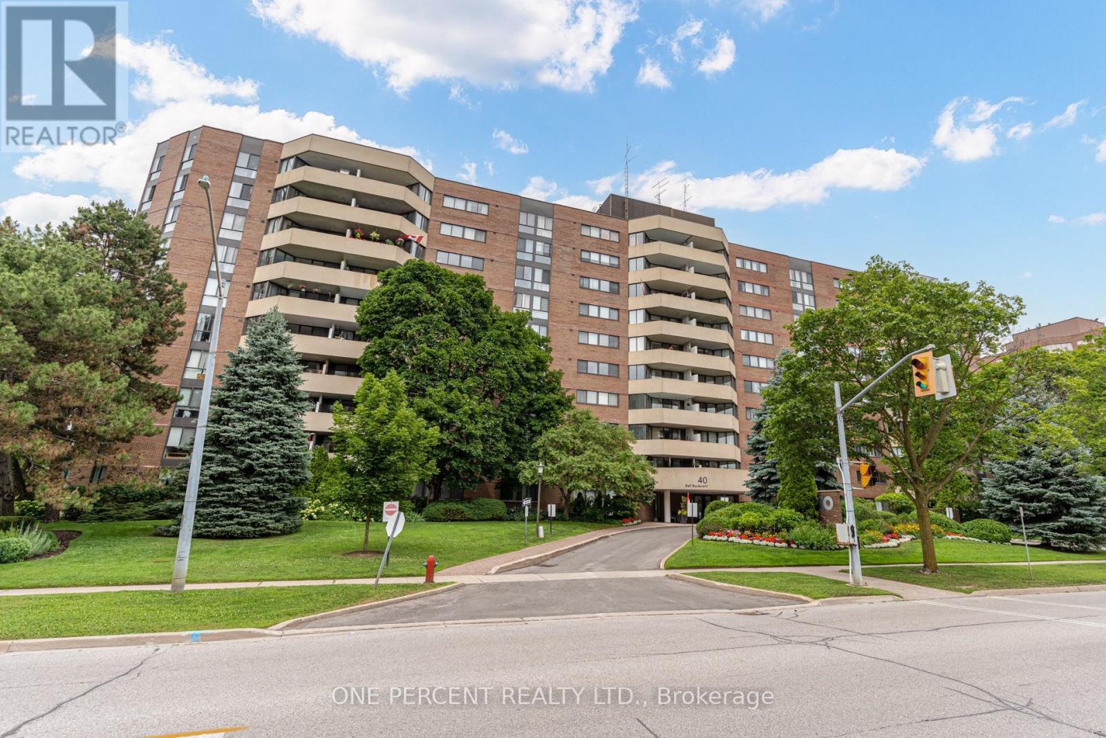 302 - 40 Baif Boulevard, Richmond Hill (North Richvale), Ontario  L4C 5M9 - Photo 2 - N13560558