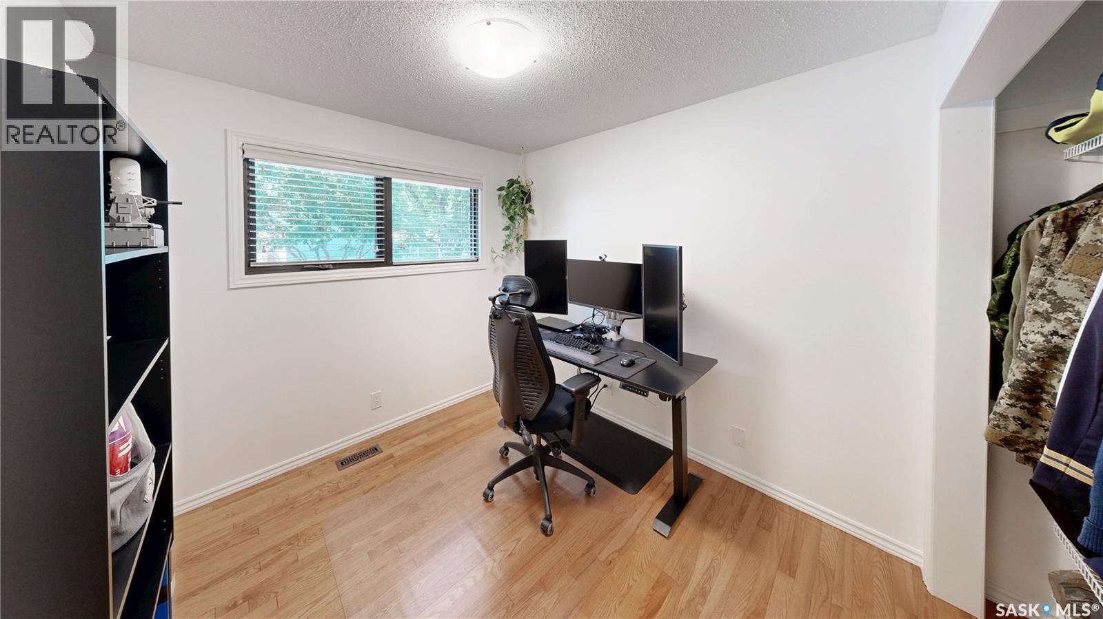 70 Hawkes Avenue, Regina, Saskatchewan  S4X 1B4 - Photo 21 - SK042483