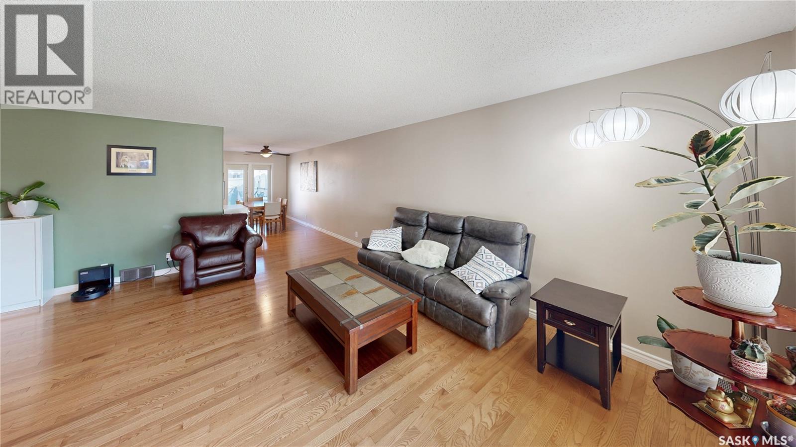 70 Hawkes Avenue, Regina, Saskatchewan  S4X 1B4 - Photo 6 - SK042483