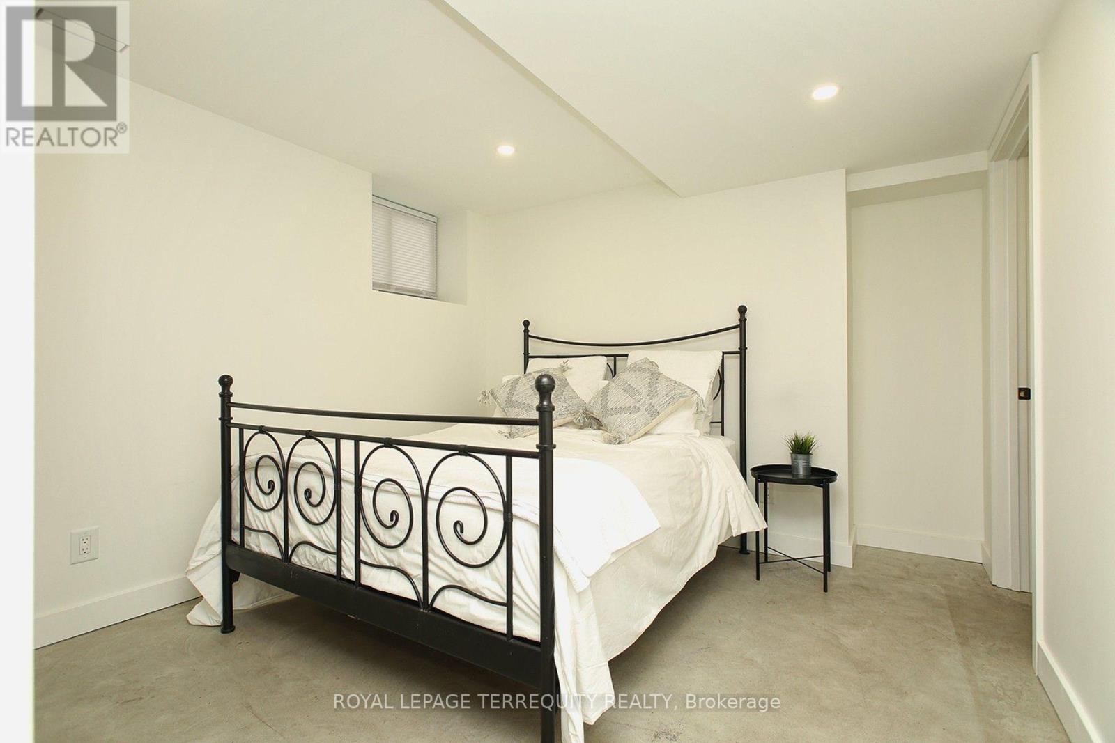1775 Gerrard Street E, Toronto, Ontario  M4L 2B3 - Photo 37 - E13560310