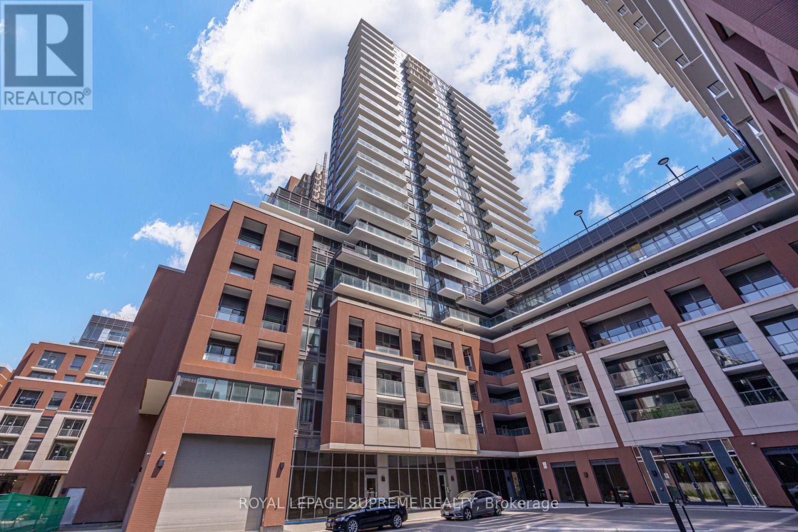 215 - 4010 EGLINTON AVENUE W, Toronto (Humber Heights)