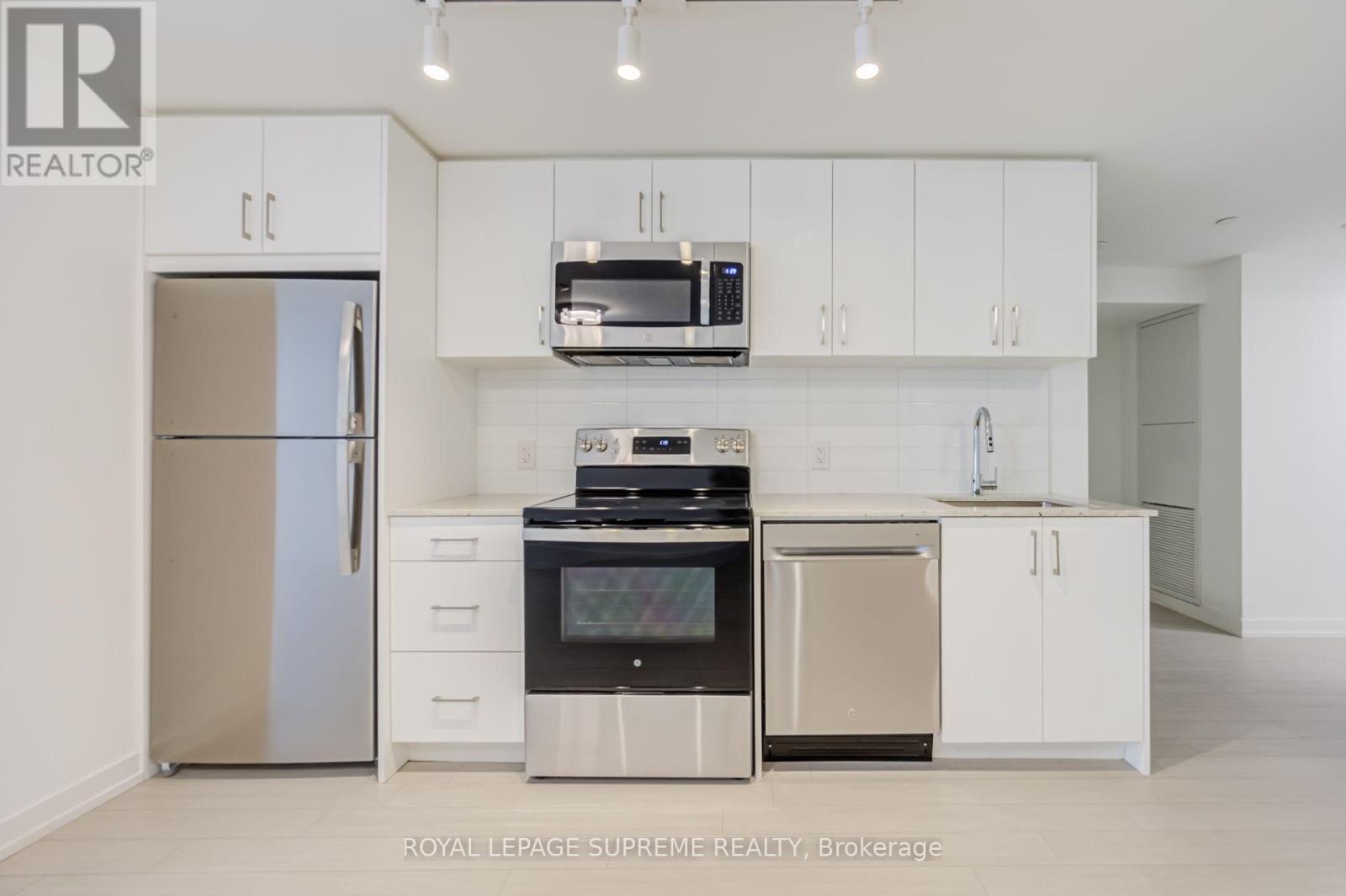 215 - 4010 Eglinton Avenue W, Toronto, Ontario M9A 0G5 - Photo 13 - W13560382