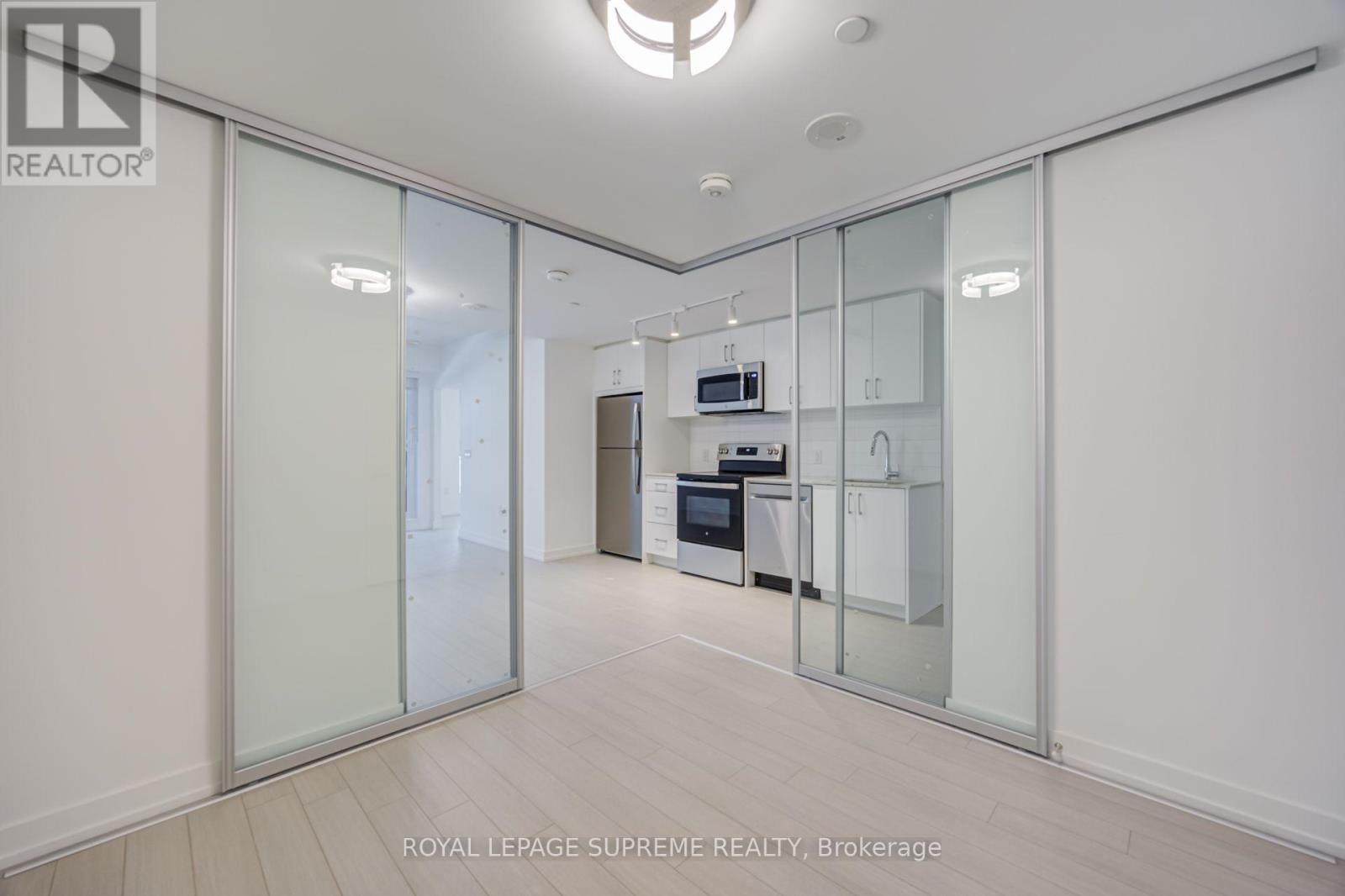 215 - 4010 Eglinton Avenue W, Toronto, Ontario M9A 0G5 - Photo 16 - W13560382