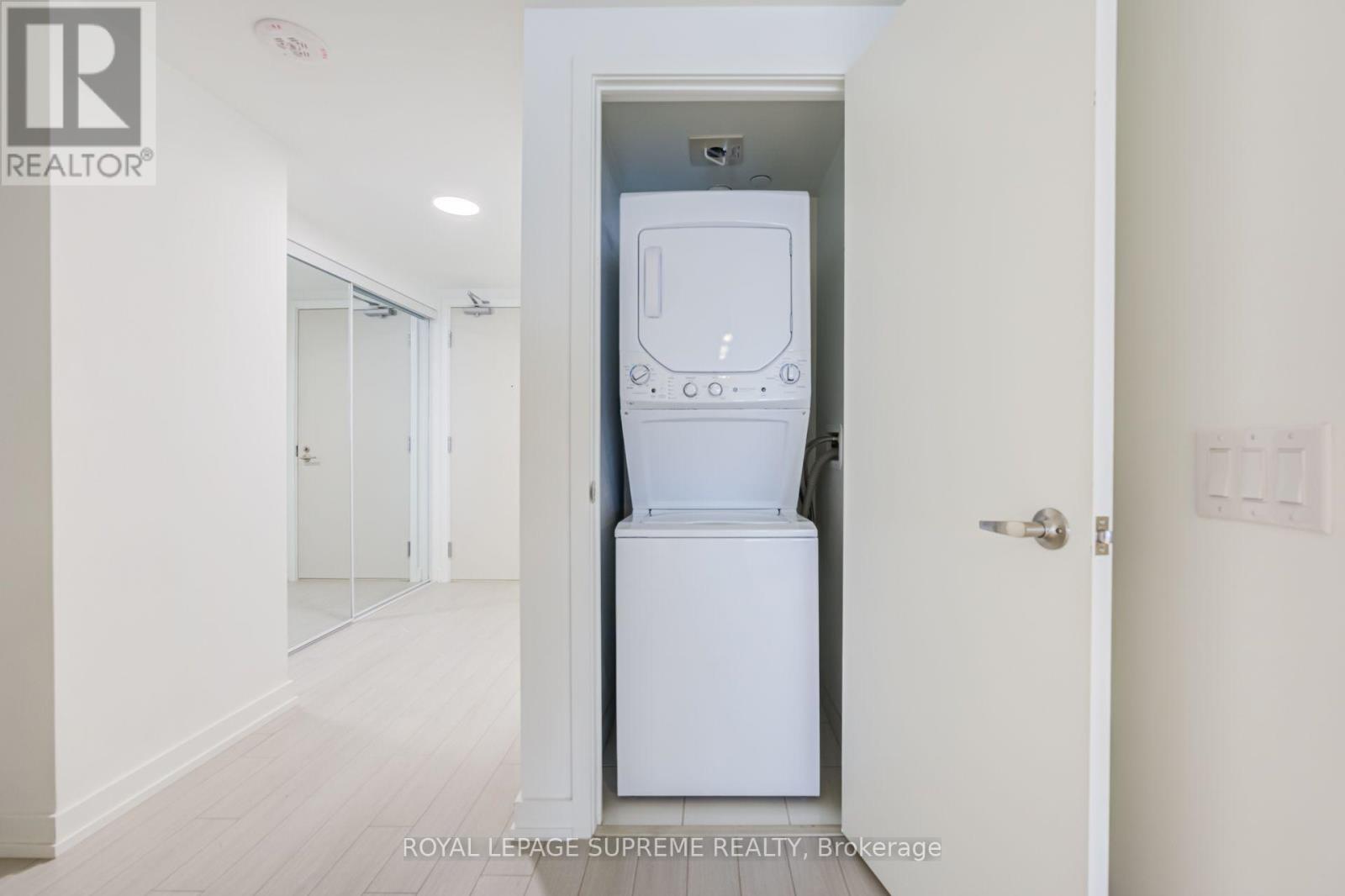 215 - 4010 Eglinton Avenue W, Toronto, Ontario M9A 0G5 - Photo 27 - W13560382