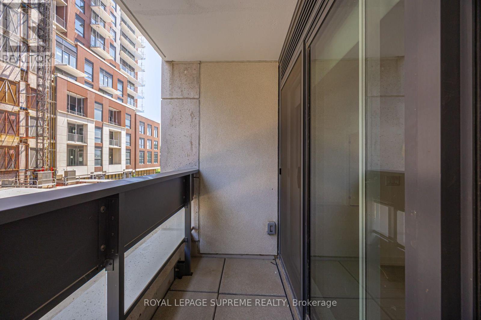 215 - 4010 EGLINTON AVENUE W