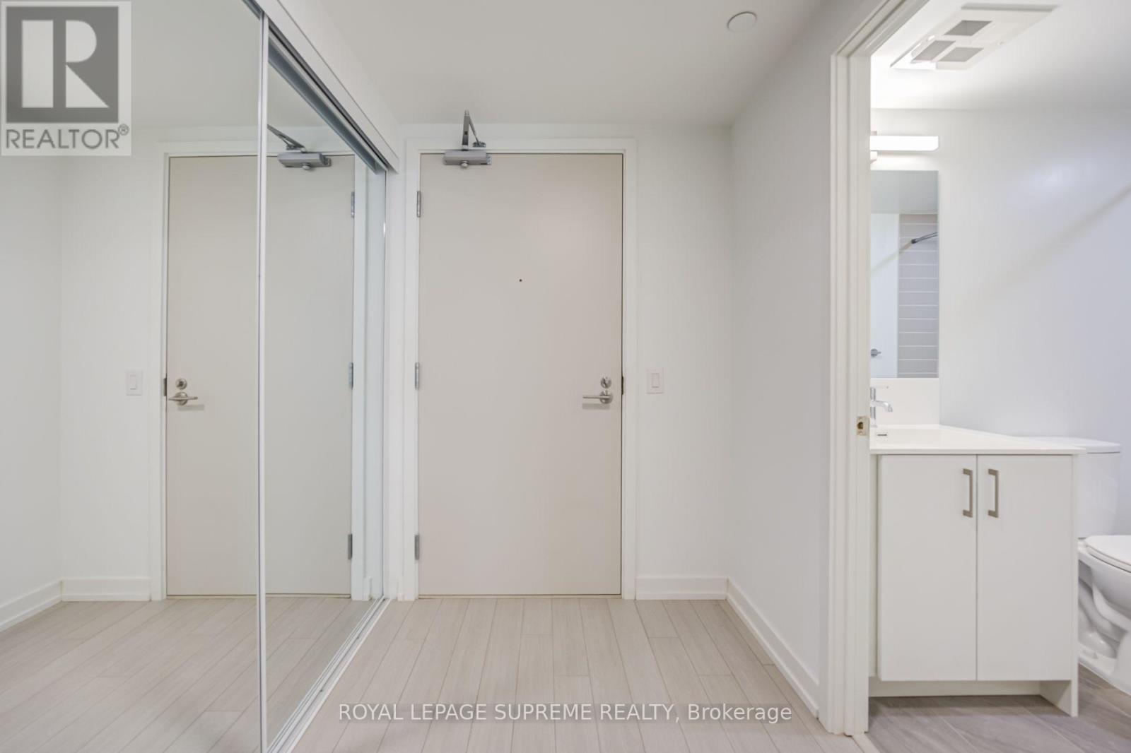 215 - 4010 Eglinton Avenue W, Toronto, Ontario M9A 0G5 - Photo 7 - W13560382