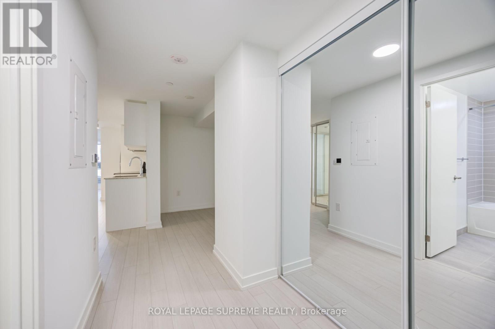 215 - 4010 Eglinton Avenue W, Toronto, Ontario M9A 0G5 - Photo 8 - W13560382