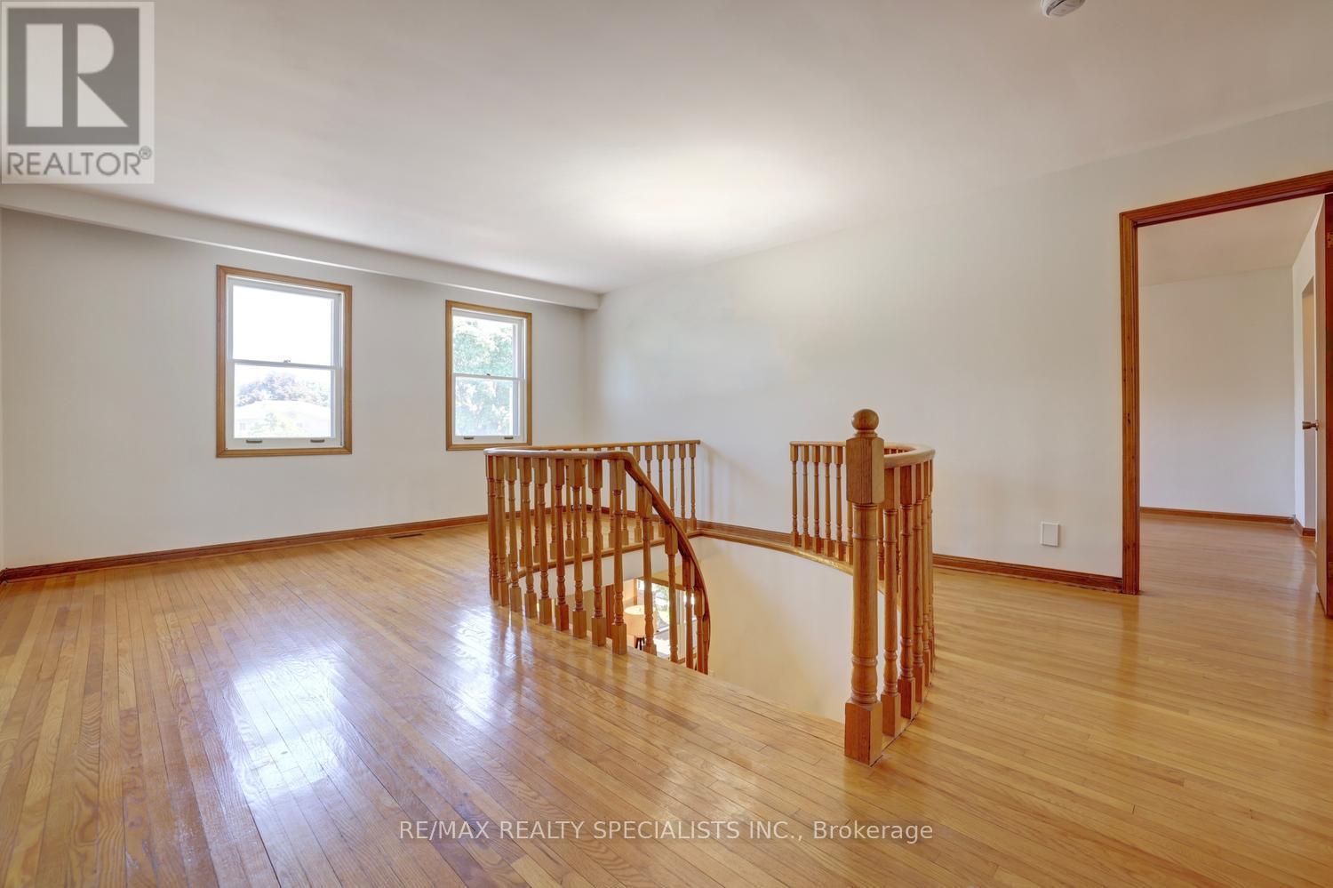 1626 Sherwood Forrest Circle, Mississauga, Ontario  L5K 2G7 - Photo 18 - W13560438