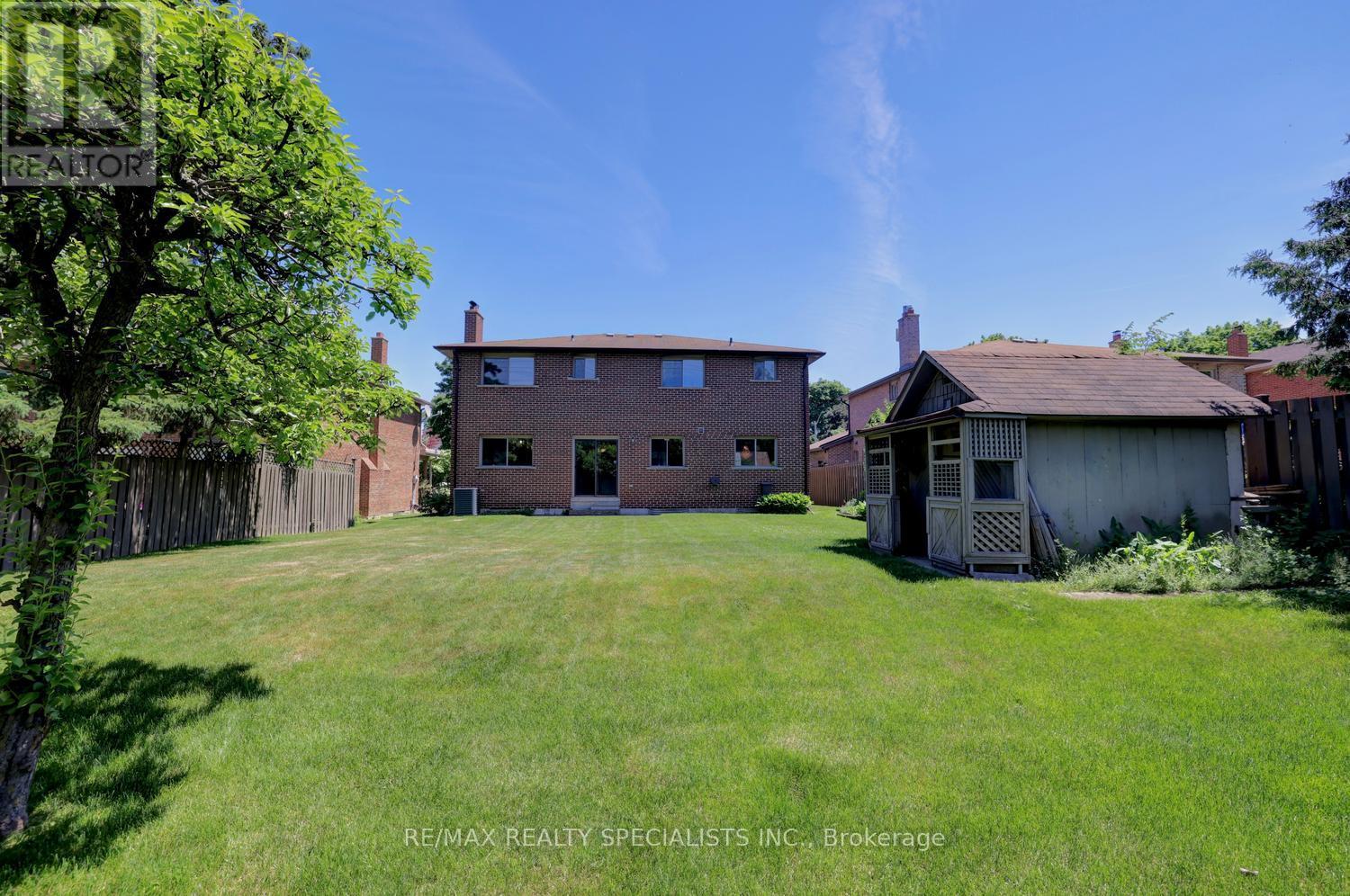 1626 Sherwood Forrest Circle, Mississauga, Ontario  L5K 2G7 - Photo 33 - W13560438