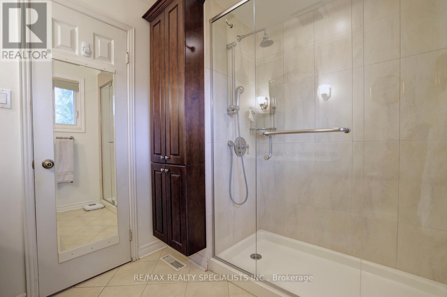 2021 Shawanaga Trail, Mississauga, Ontario  L5H 3Z3 - Photo 29 - W13560456