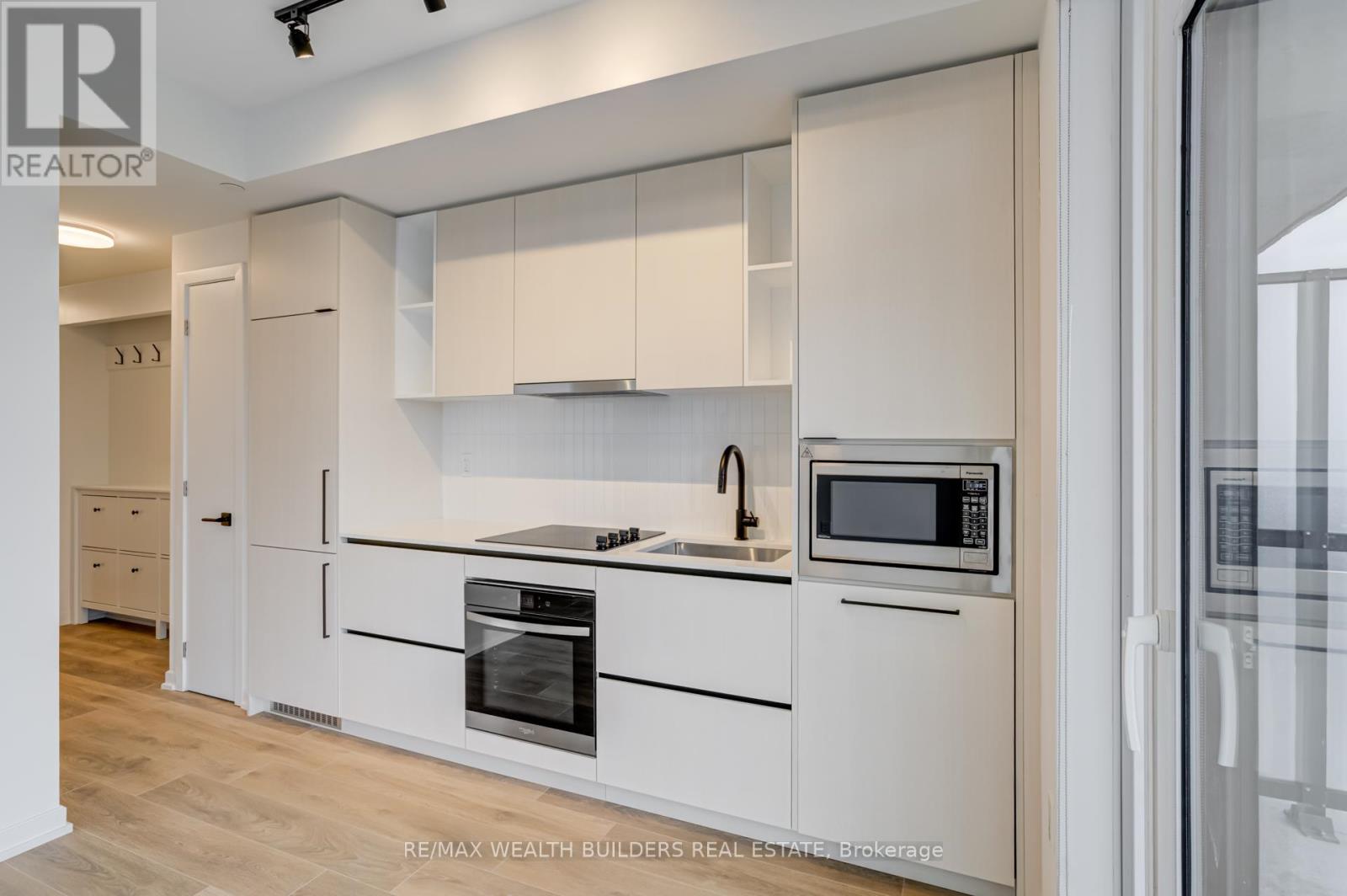 2407 - 1285 Dupont Street, Toronto, Ontario  M6H 0E3 - Photo 15 - W13560512