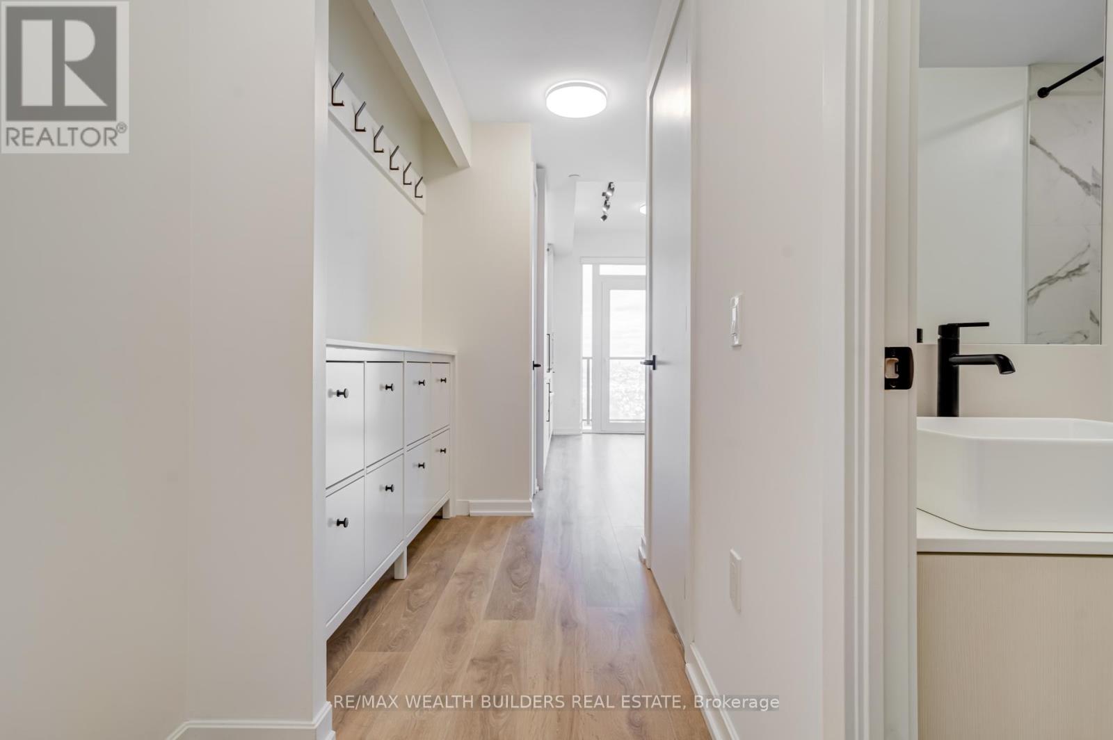2407 - 1285 Dupont Street, Toronto, Ontario  M6H 0E3 - Photo 18 - W13560512