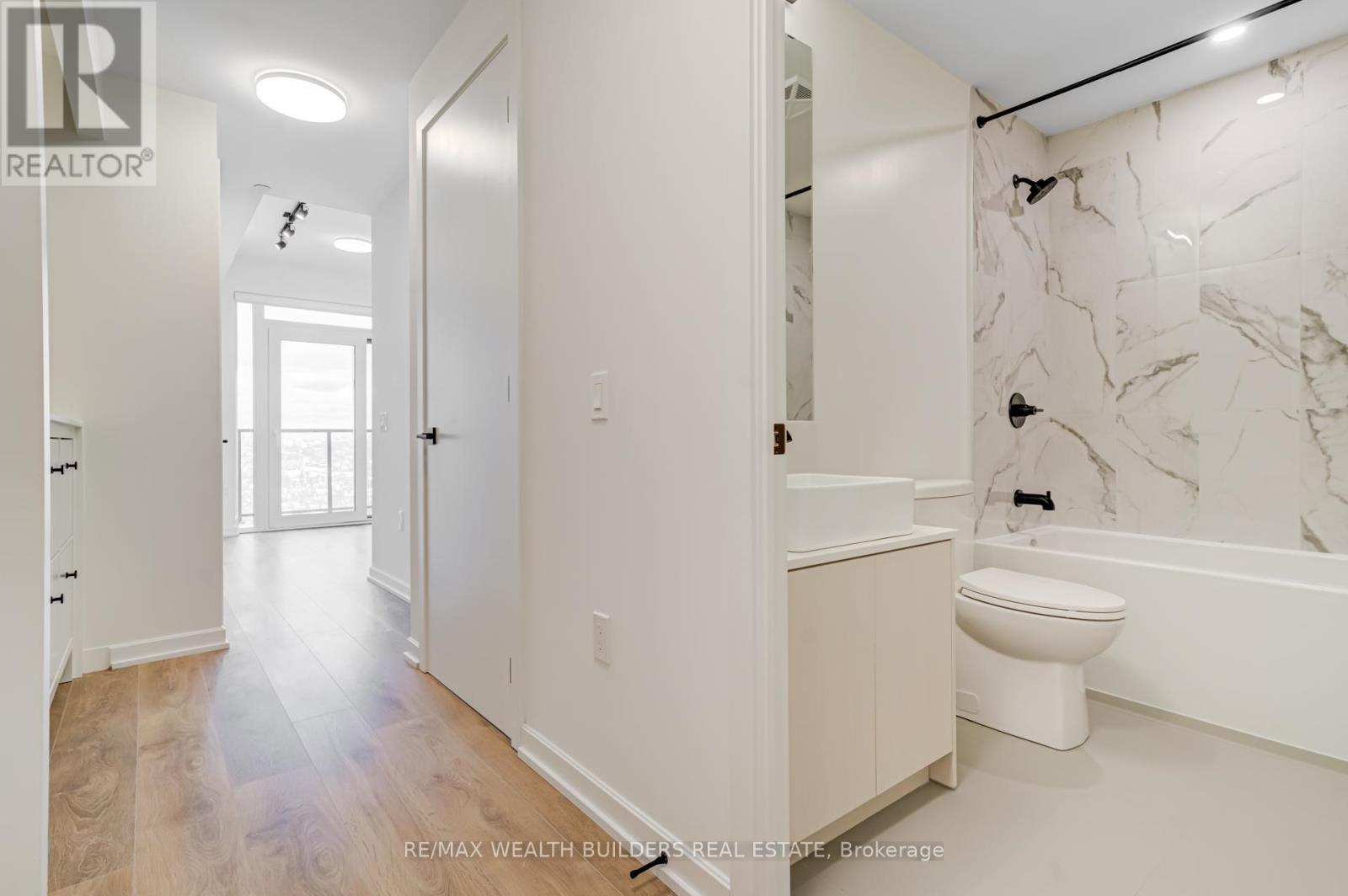 2407 - 1285 Dupont Street, Toronto, Ontario  M6H 0E3 - Photo 19 - W13560512