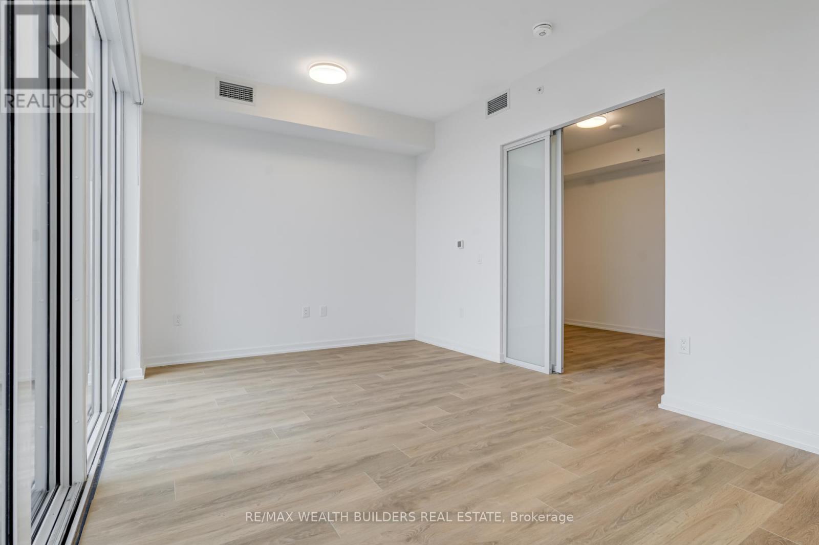 2407 - 1285 Dupont Street, Toronto, Ontario  M6H 0E3 - Photo 6 - W13560512