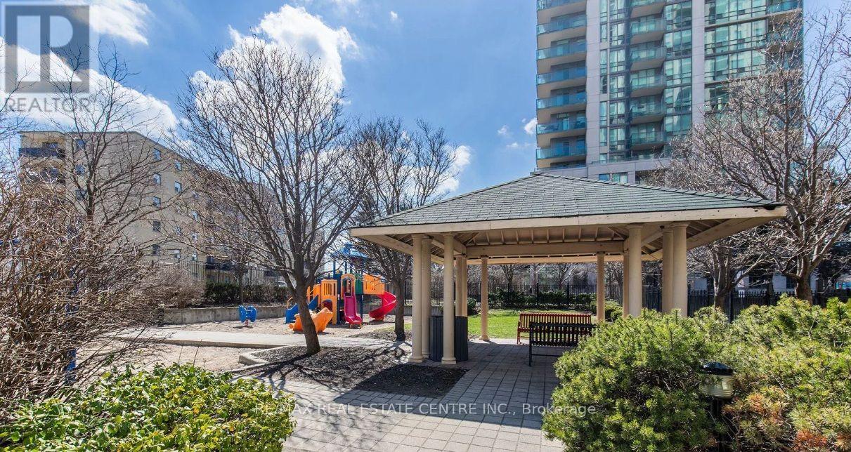 1908 - 3504 Hurontario Street, Mississauga, Ontario  L5B 1P2 - Photo 10 - W13560514
