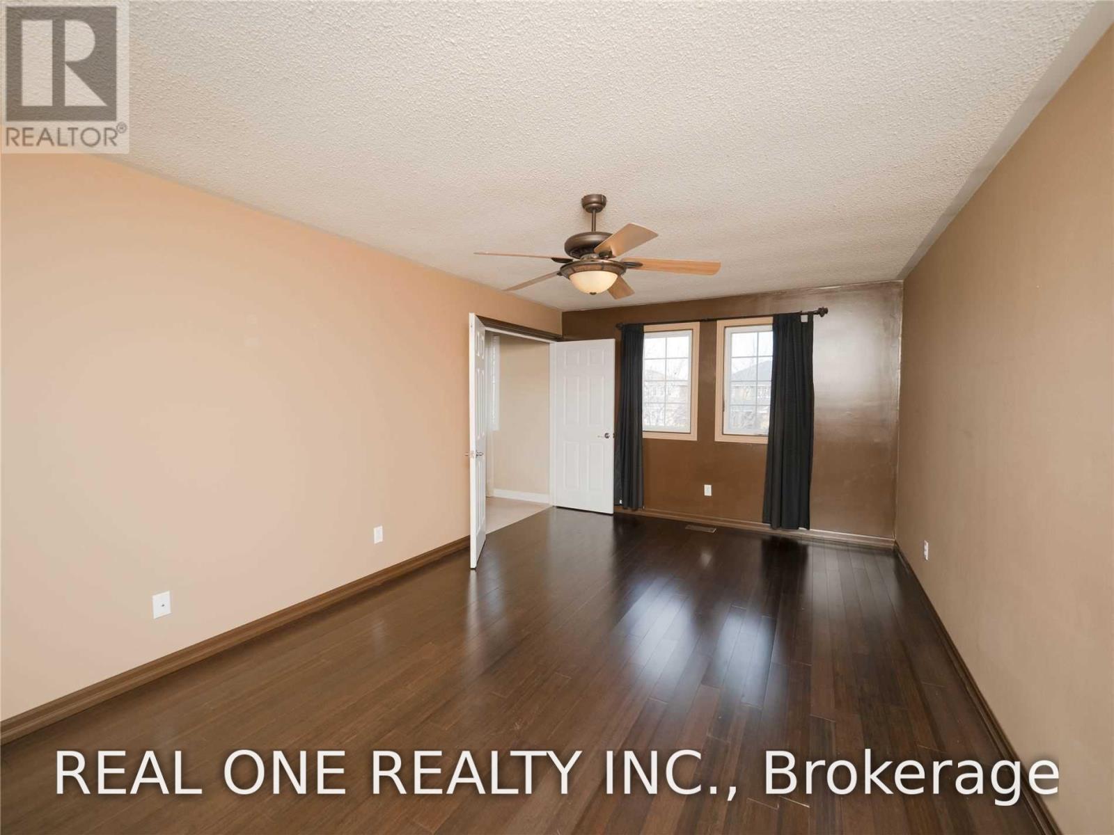 1520 Greenridge Circle, Oakville, Ontario L6M 2J4 - Photo 12 - W13560620