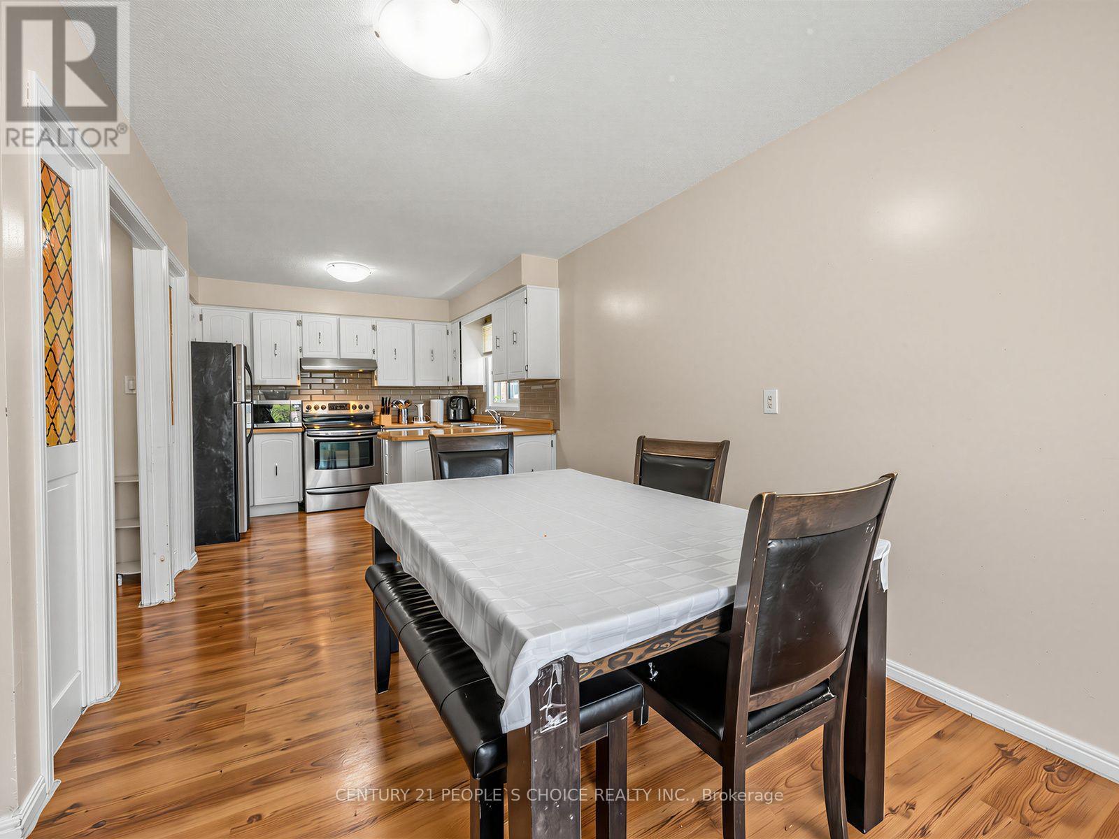 128 Primrose Crescent, Brampton, Ontario L6Z 1E3 - Photo 7 - W13560672
