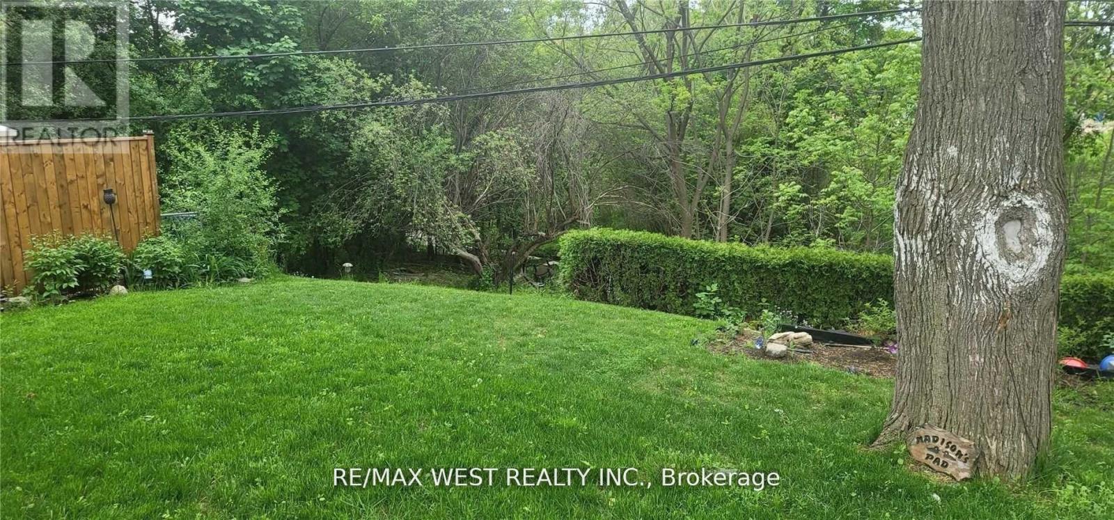 Upper - 51 Monterrey Drive, Toronto, Ontario  M9V 1S9 - Photo 20 - W13560684