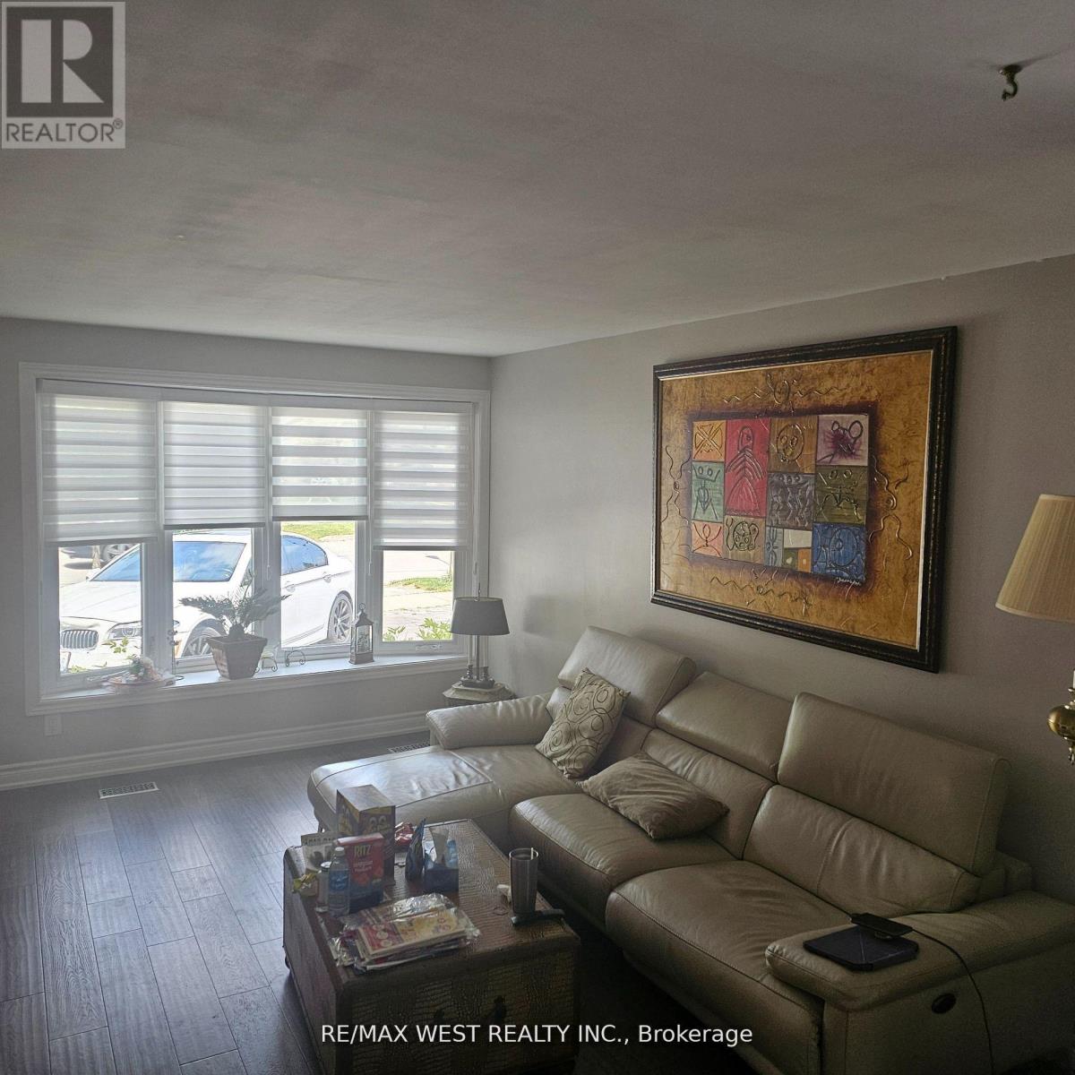 Upper - 51 Monterrey Drive, Toronto, Ontario  M9V 1S9 - Photo 5 - W13560684