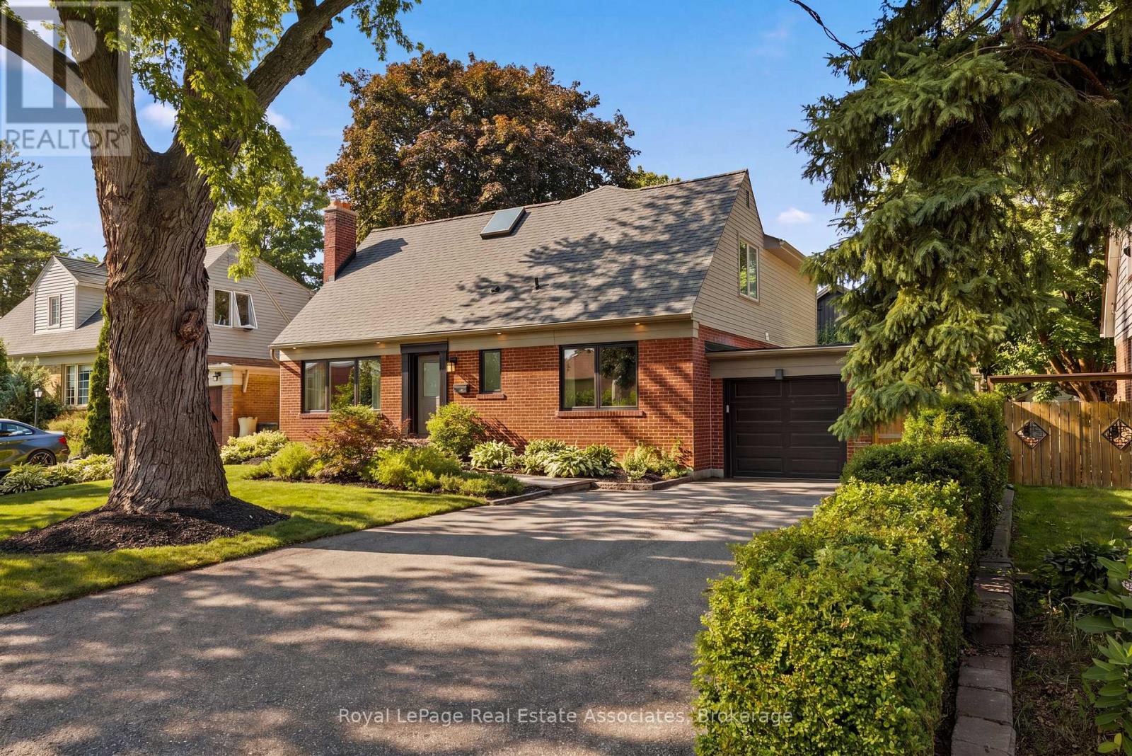 1972 Russett Road, Mississauga, Ontario  L4Y 1B6 - Photo 2 - W13560702