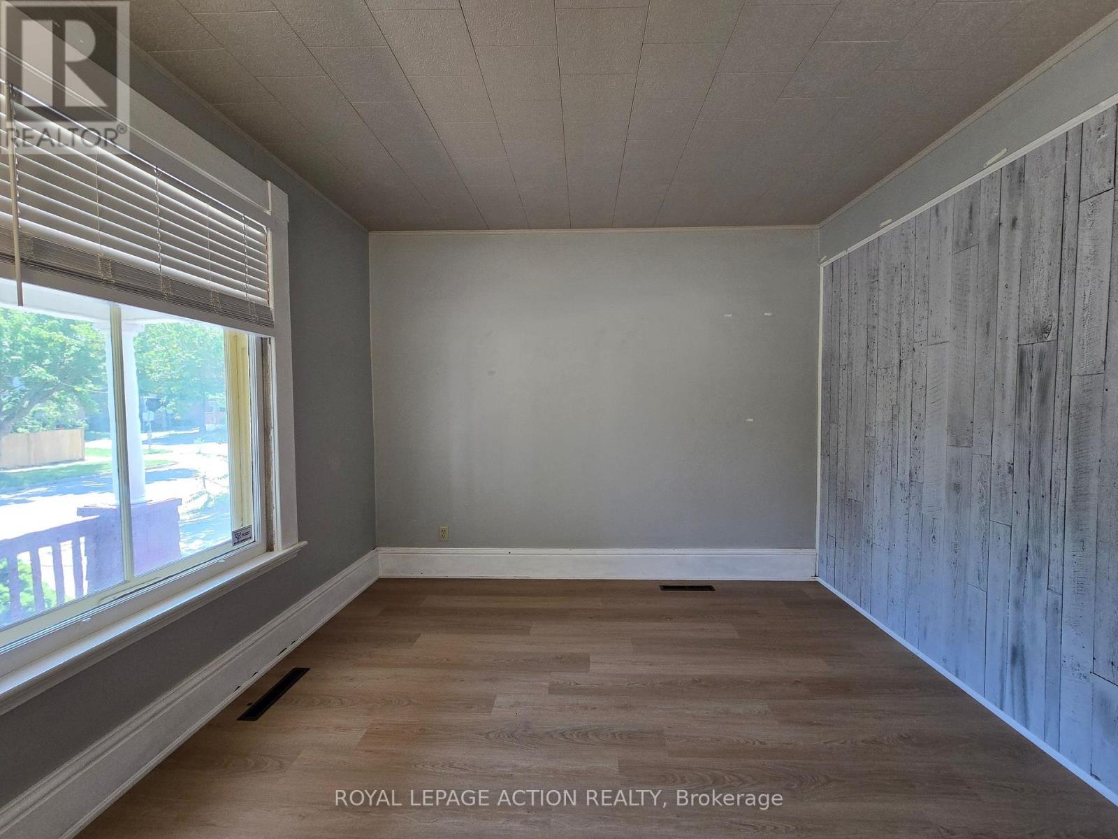 196 Wellington Street, Brantford, Ontario  N3S 3Z2 - Photo 3 - X13558080