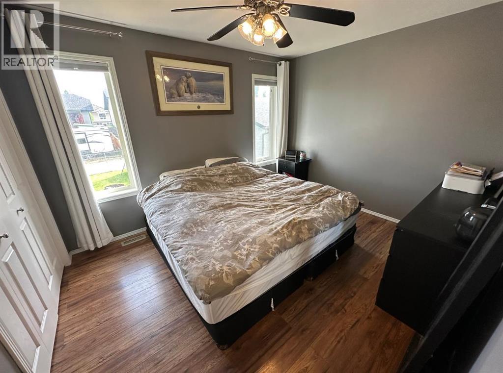 24 Elreg Street, Penhold, Alberta  T0M 1R0 - Photo 8 - A2316275