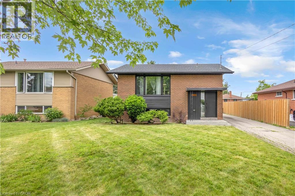 253 FERNWOOD Crescent, Hamilton, Ontario