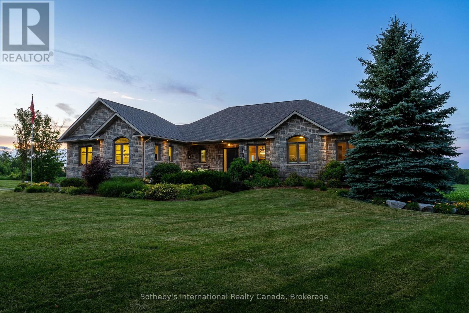 46 SYDENHAM TRAIL E, Clearview