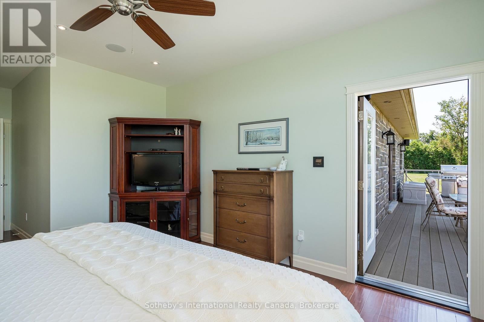 46 Sydenham Trail E, Clearview, Ontario  L0M 1H0 - Photo 22 - S13560868